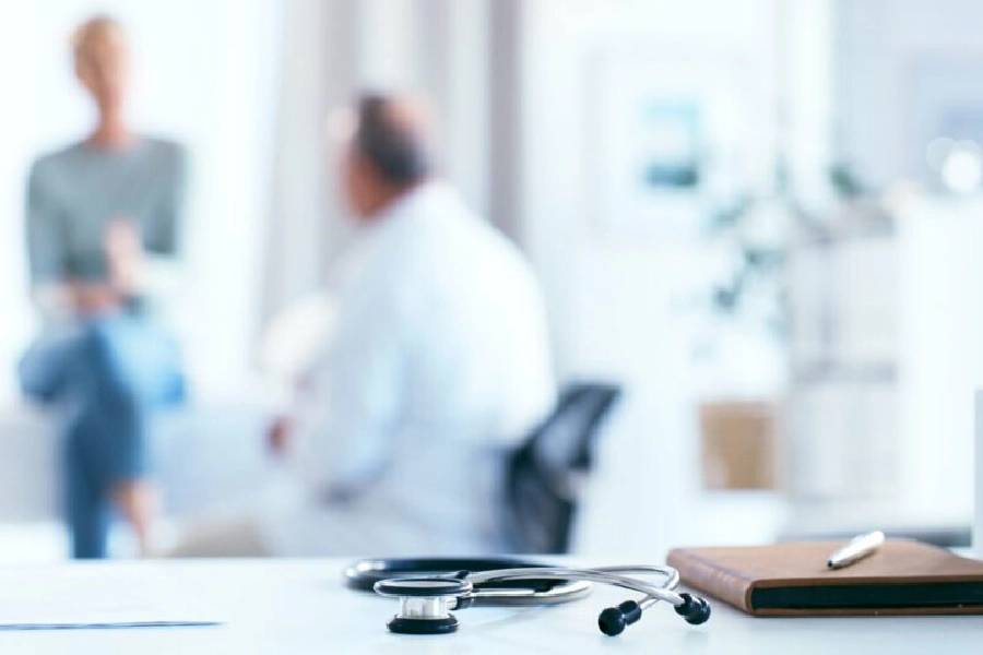 عوامل موثر بر درامد فیزیوتراپیست ها در خارج از کشور