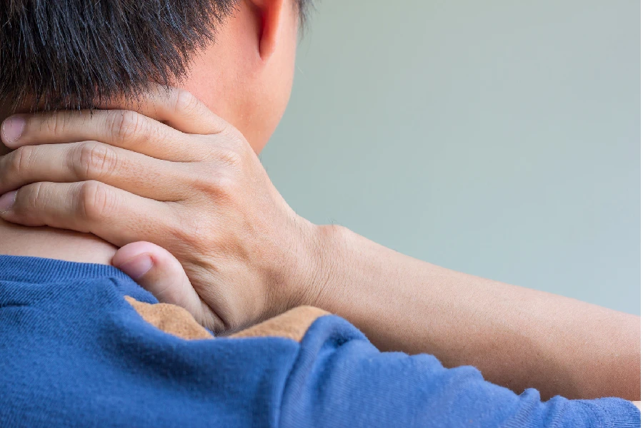 فرق دیسک گردن با آرتروز گردن چیست